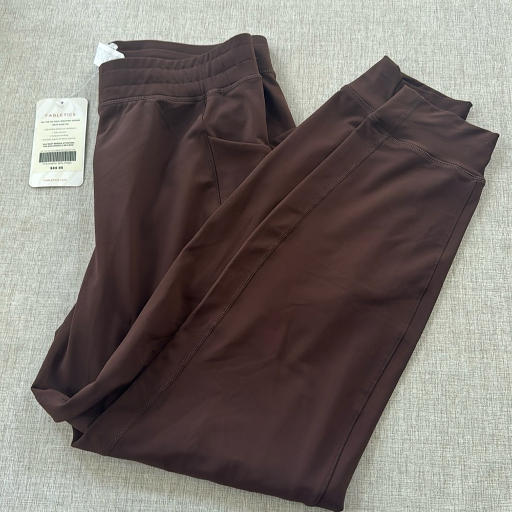 Fabletics On The Go Cold Weather Jogger size Large Brown Chicory Coffee Pants